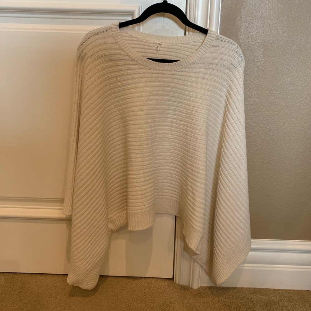 [LIKE 🆕] Irene’s Story: Cream Flowy Sweater